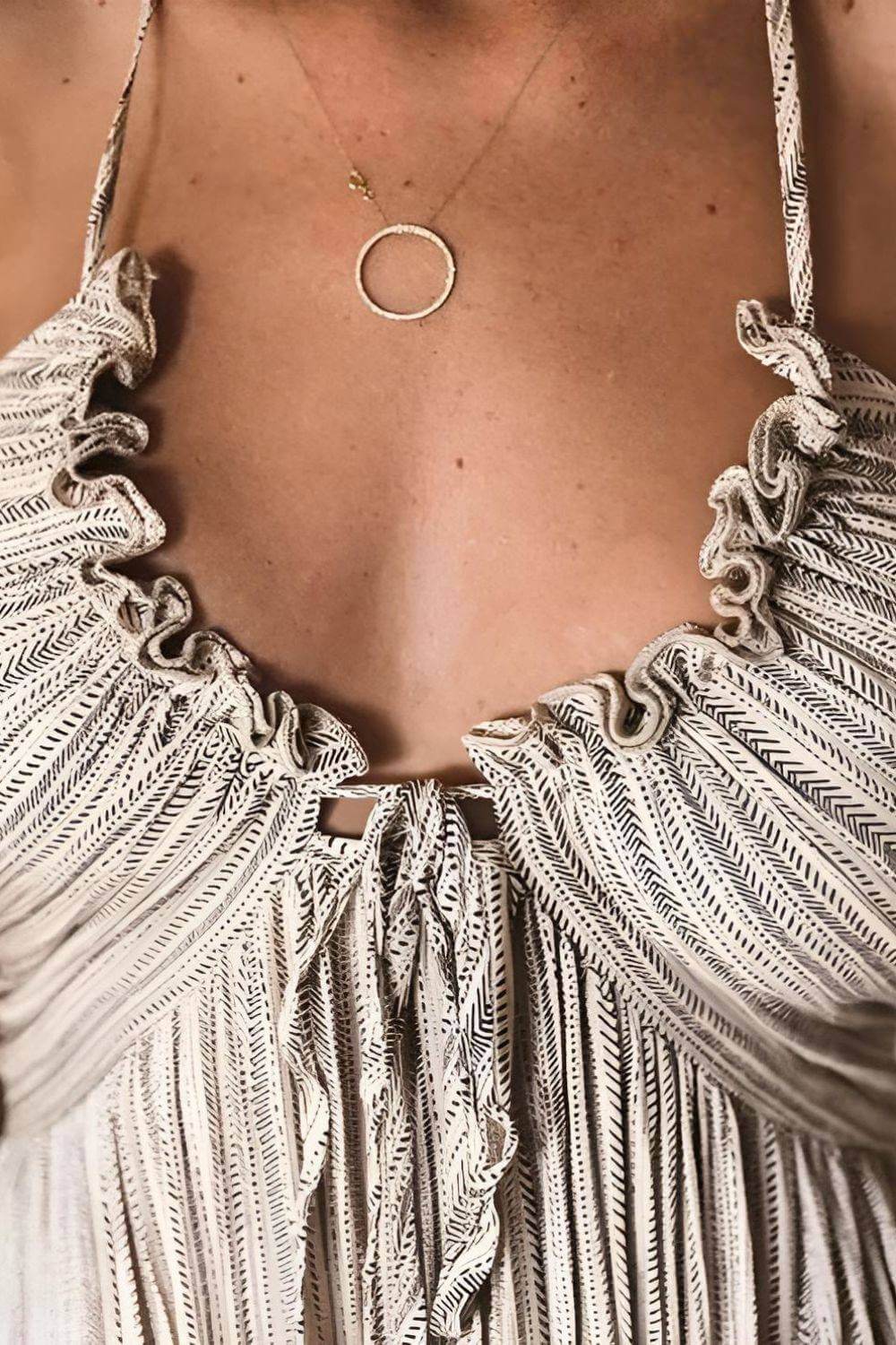 Lanie | Elegancka Sukienka Maxi z Plisami