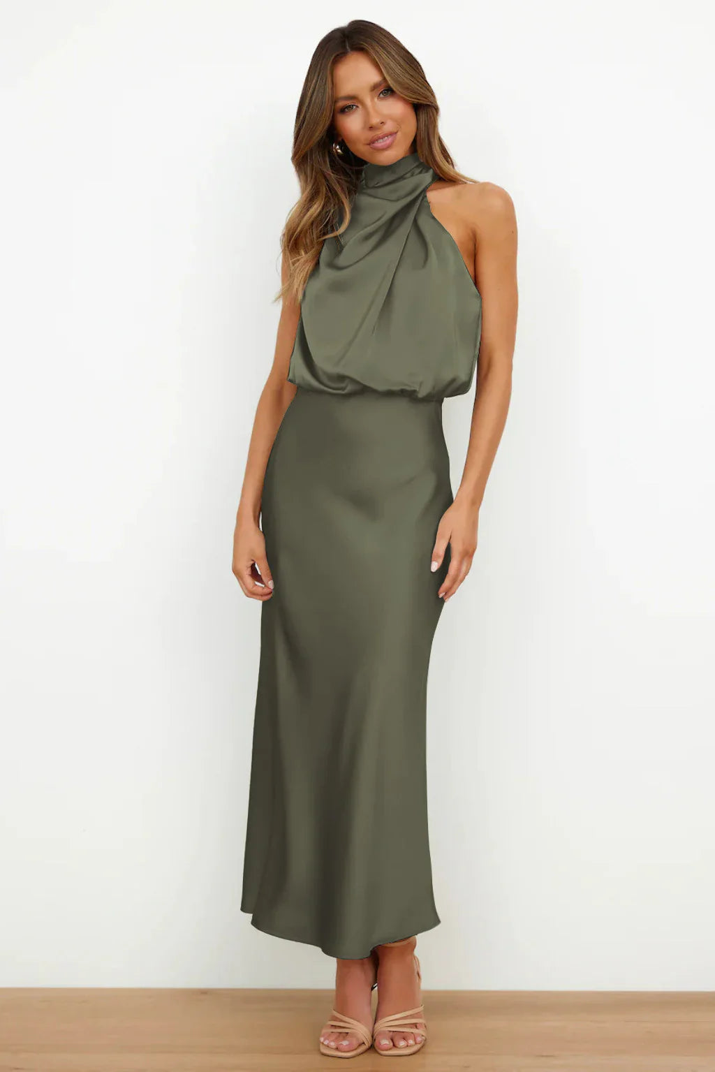 Rebecca | Satynowa Sukienka Maxi z Dekoltem Halter